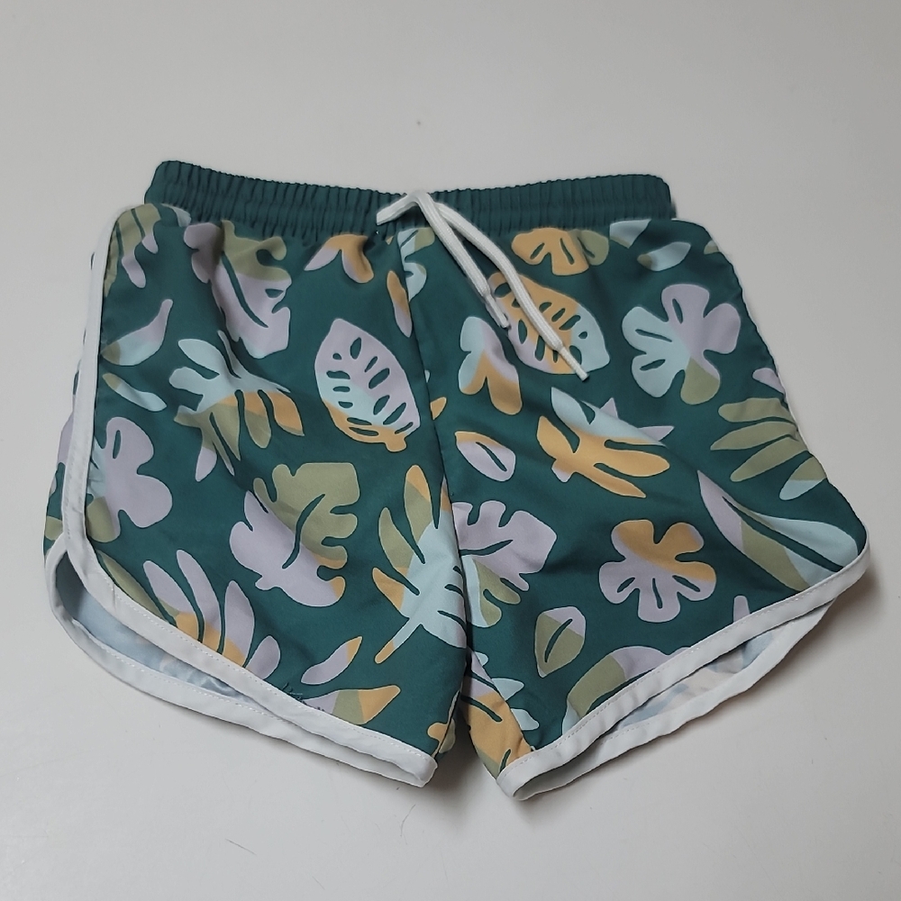 Kids Tropical Leaf Pattern Shorts 🌿